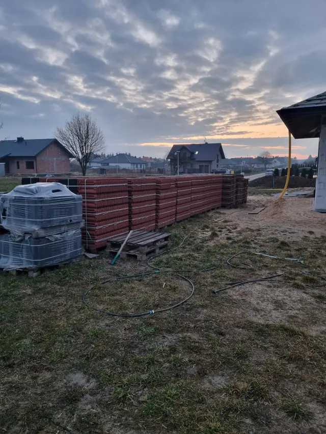 Materiały budowlane przygotowane przy inwestycji